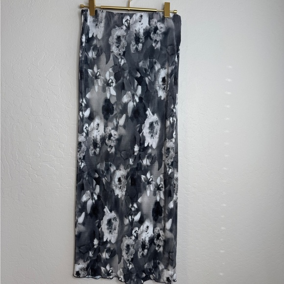 TOPSHOT Print Plisse’ Midi Shirt - Picture 6 of 7